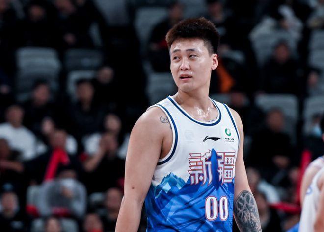 争夺赵睿背后的故事！北京首钢得到赵睿是后来者居上，横刀夺爱